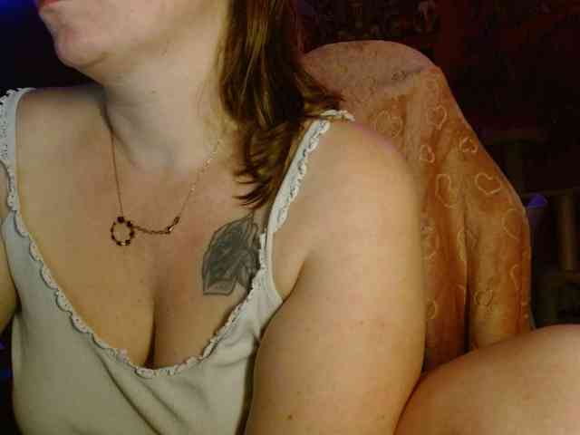 Petitoiseaucoquine webcam