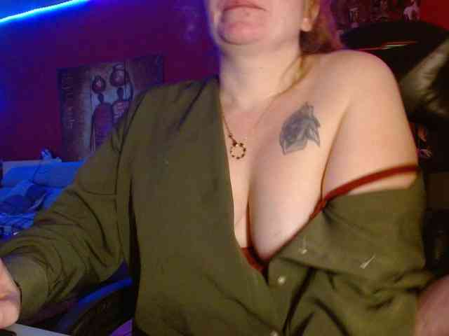 Petitoiseaucoquine webcam