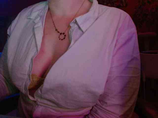 Petitoiseaucoquine webcam