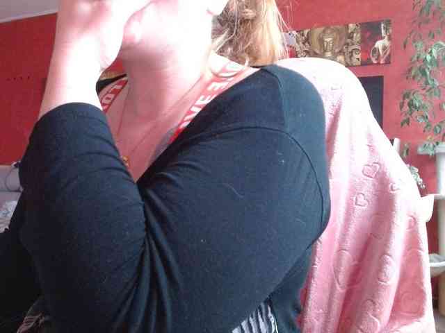 Petitoiseaucoquine webcam