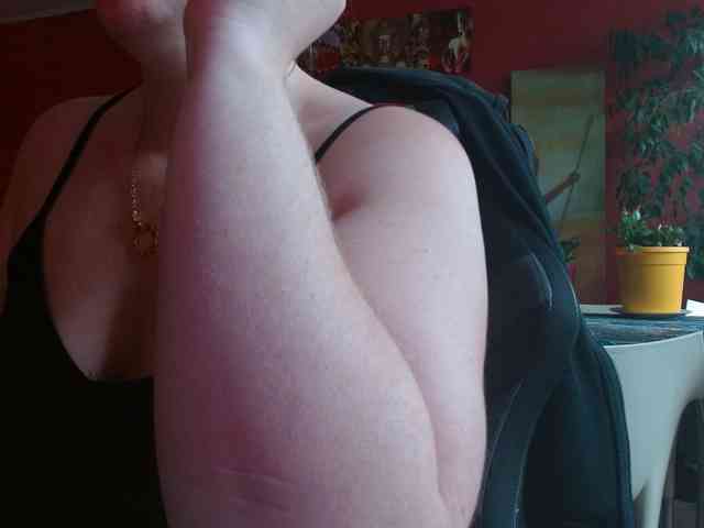 Petitoiseaucoquine webcam