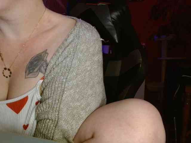 Petitoiseaucoquine webcam