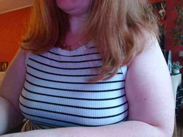 Petitoiseaucoquine webcam