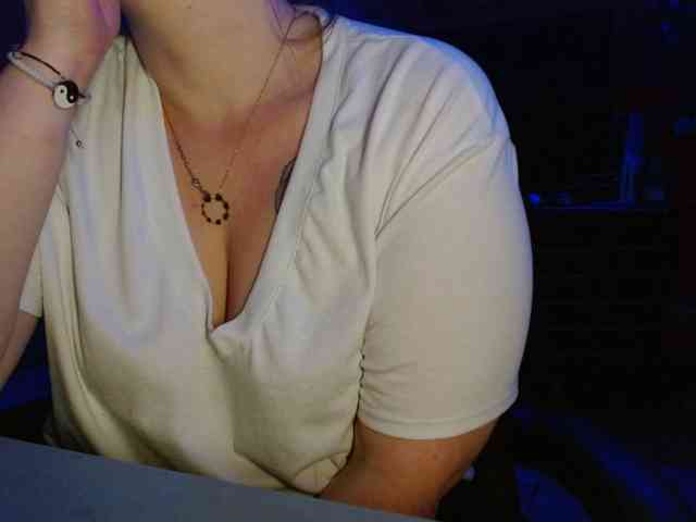 Petitoiseaucoquine webcam