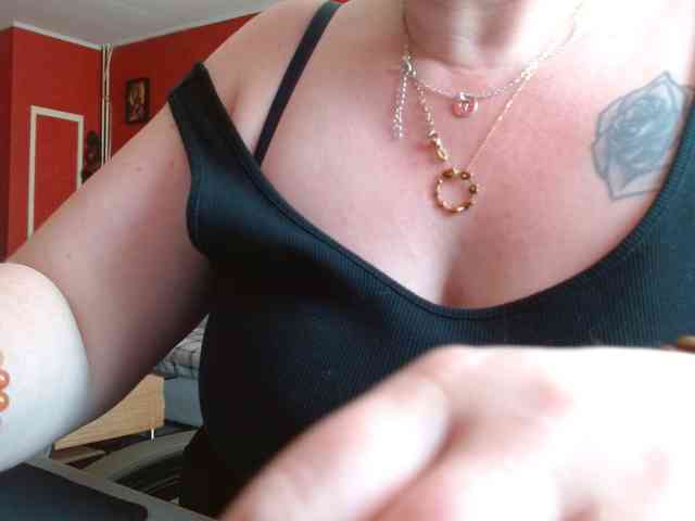 Petitoiseaucoquine webcam