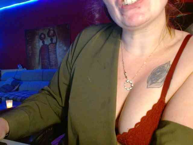 Petitoiseaucoquine webcam