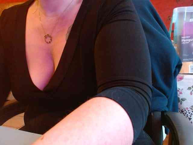 Petitoiseaucoquine webcam