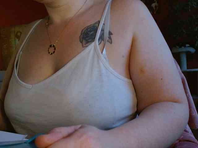 Petitoiseaucoquine webcam