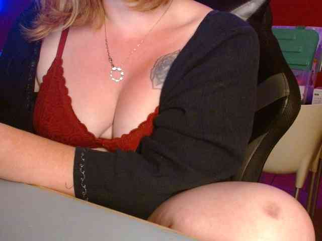 Petitoiseaucoquine webcam
