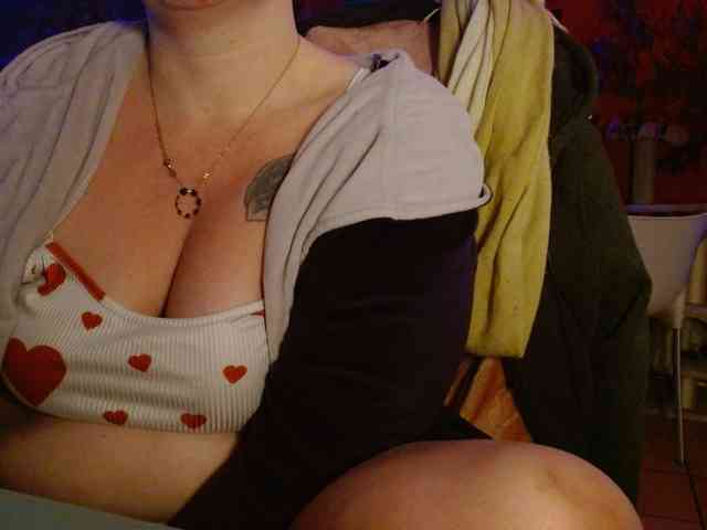 Petitoiseaucoquine webcam