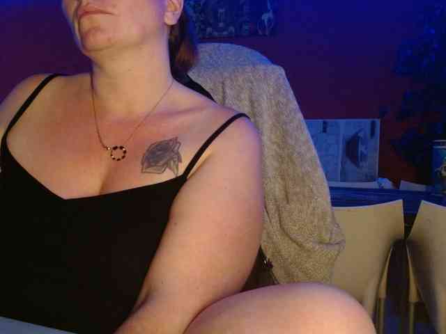 Petitoiseaucoquine webcam