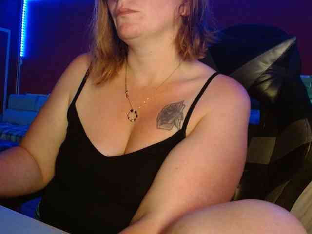 Petitoiseaucoquine webcam