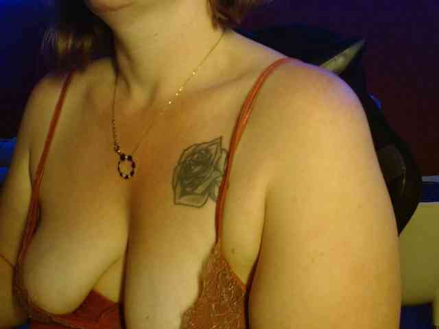 Petitoiseaucoquine webcam