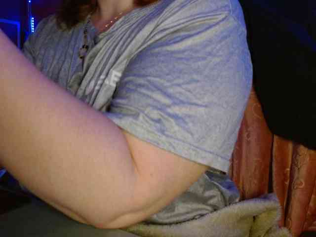 Petitoiseaucoquine webcam