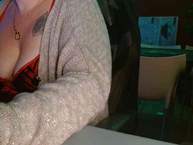 Petitoiseaucoquine webcam
