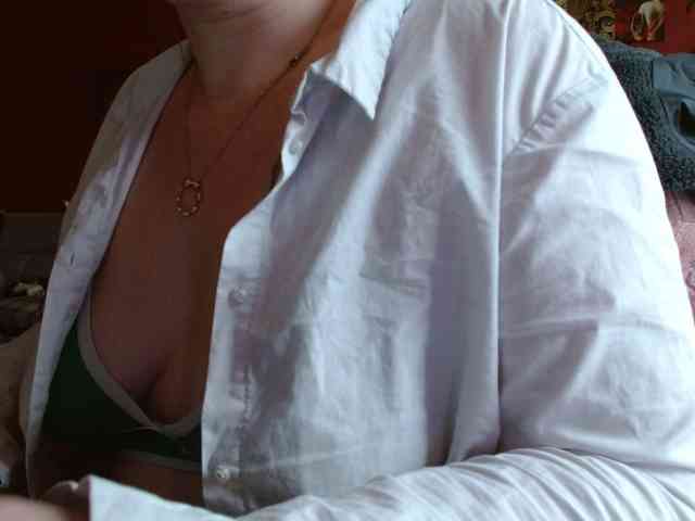 Petitoiseaucoquine webcam