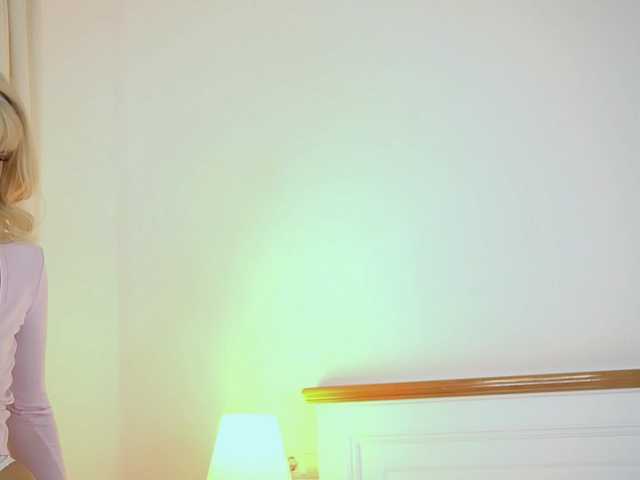 AdelineKing live cam