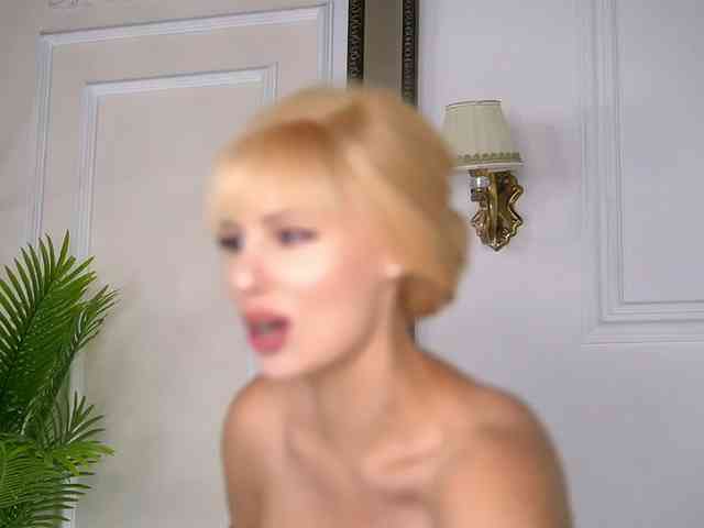 AdelineKing webcam