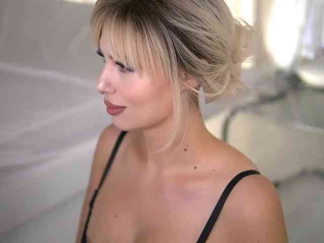 AdelineKing webcam