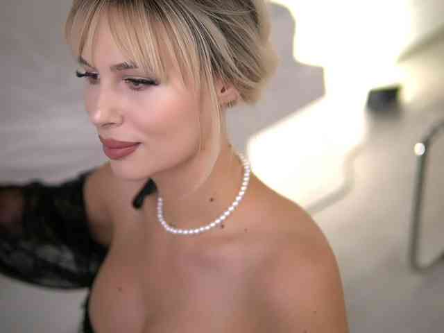 AdelineKing webcam