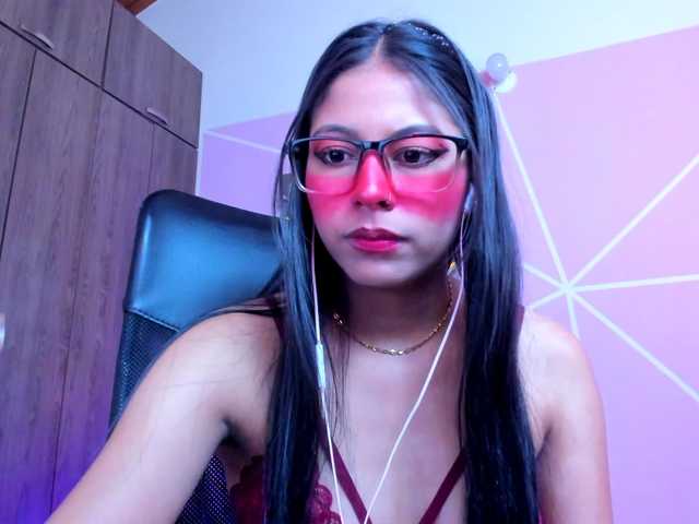 ALYSSON18 webcam
