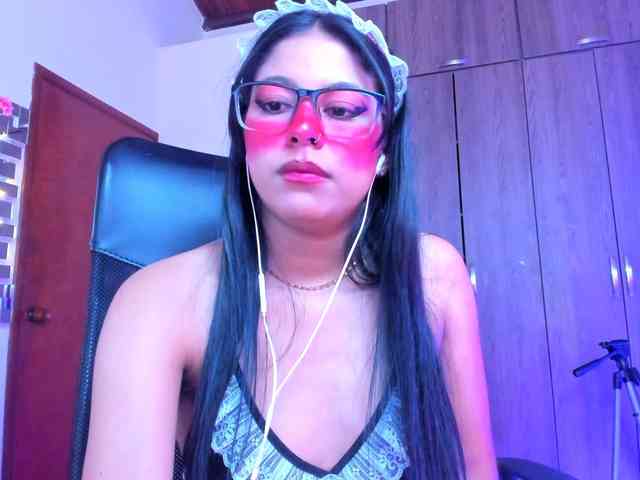 ALYSSON18 webcam