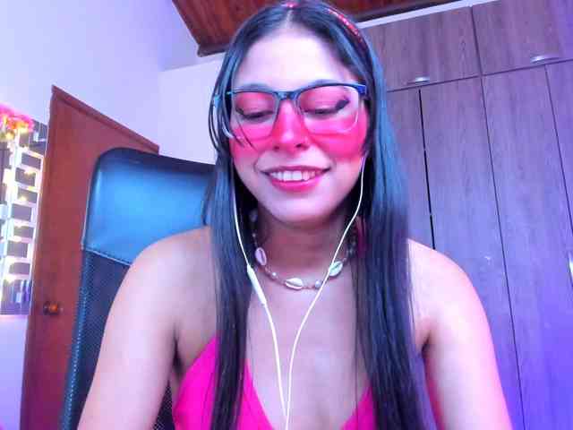 ALYSSON18 webcam
