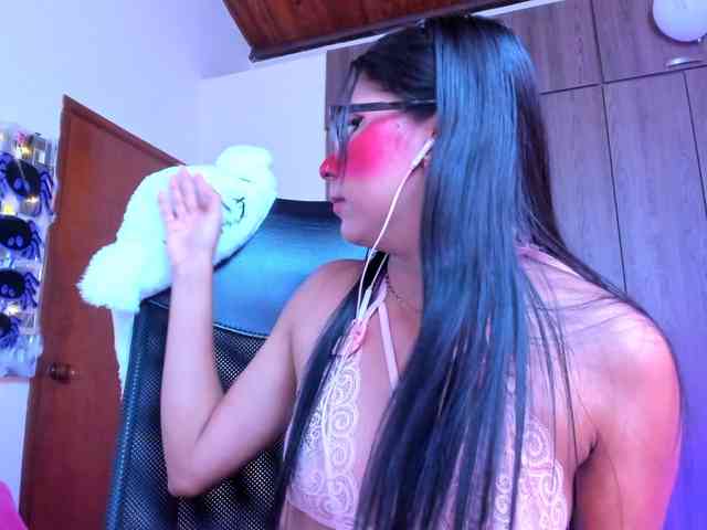 ALYSSON18 webcam