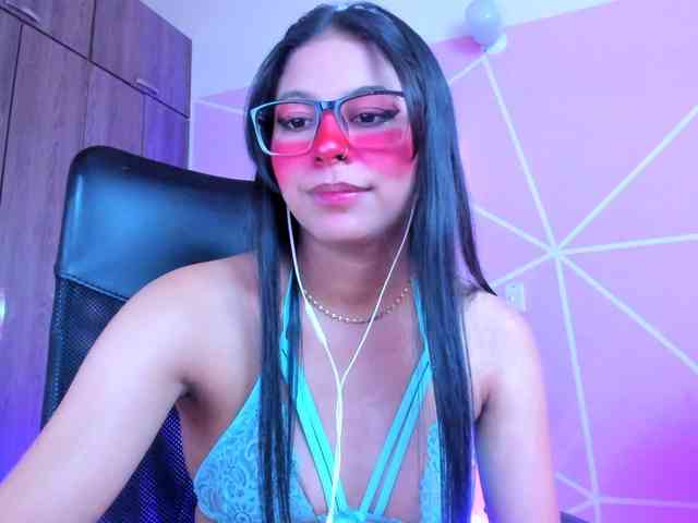 ALYSSON18 webcam