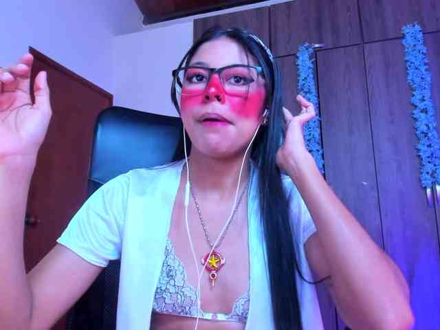 ALYSSON18 webcam