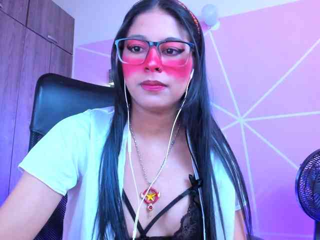 ALYSSON18 webcam