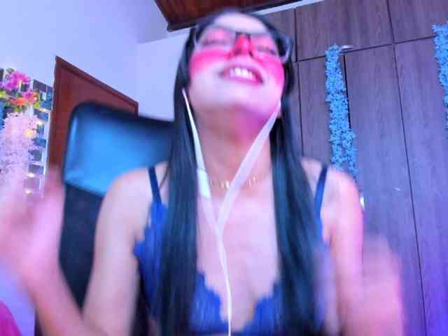 ALYSSON18 webcam