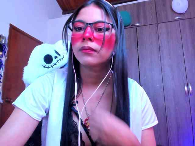 ALYSSON18 webcam