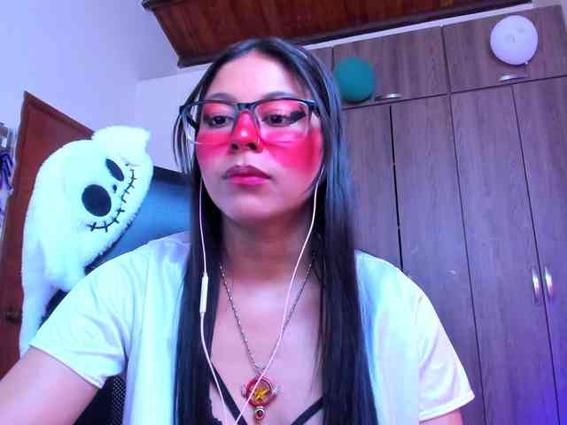 ALYSSON18 webcam