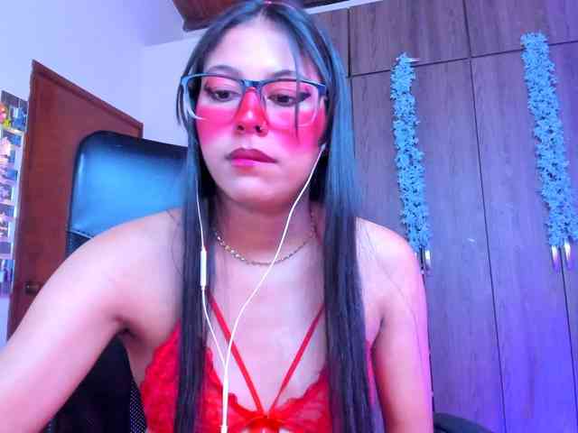 ALYSSON18 webcam