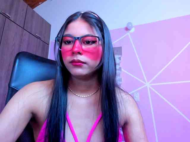 ALYSSON18 webcam