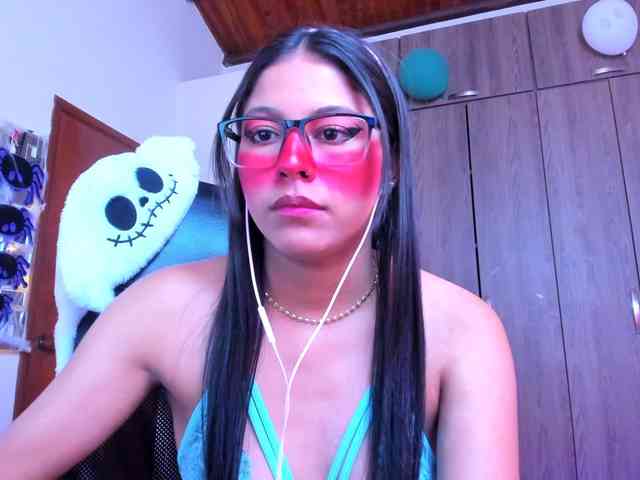 ALYSSON18 webcam