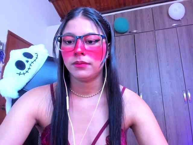 ALYSSON18 webcam