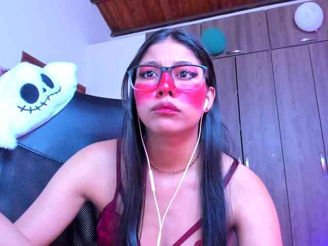 ALYSSON18 webcam