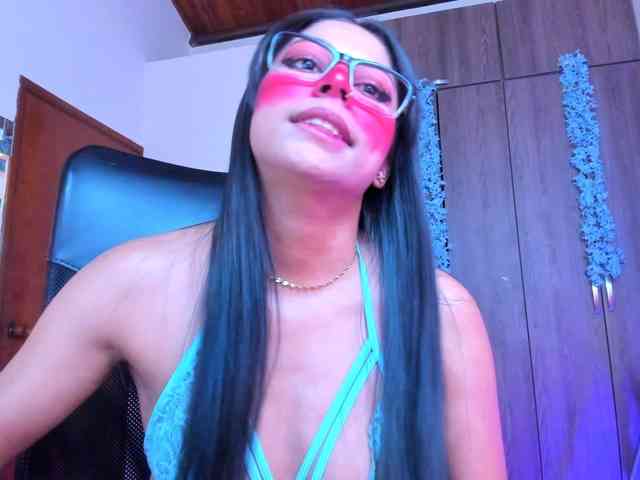 ALYSSON18 webcam