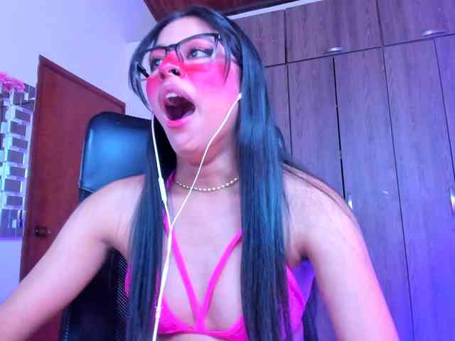 ALYSSON18 webcam