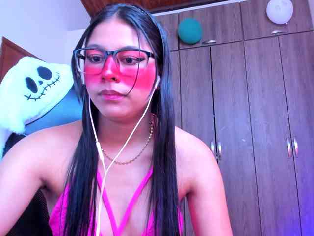 ALYSSON18 webcam