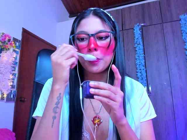 ALYSSON18 webcam