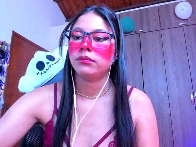 ALYSSON18 webcam
