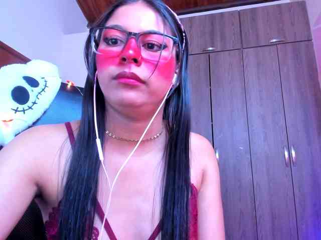 ALYSSON18 webcam