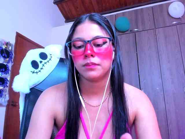 ALYSSON18 webcam