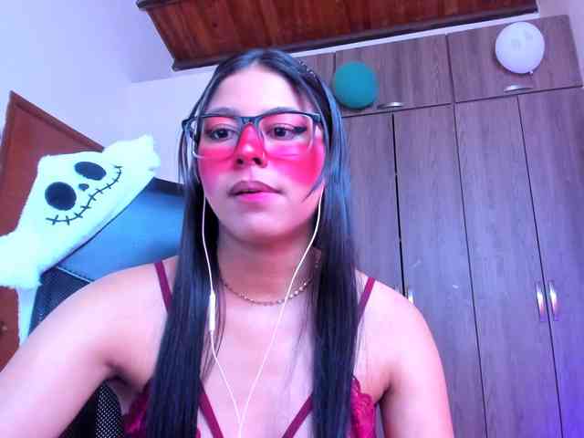 ALYSSON18 webcam