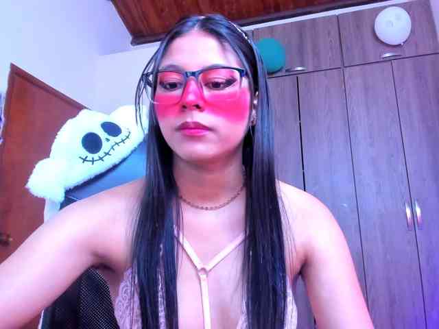 ALYSSON18 webcam