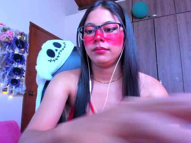ALYSSON18 webcam