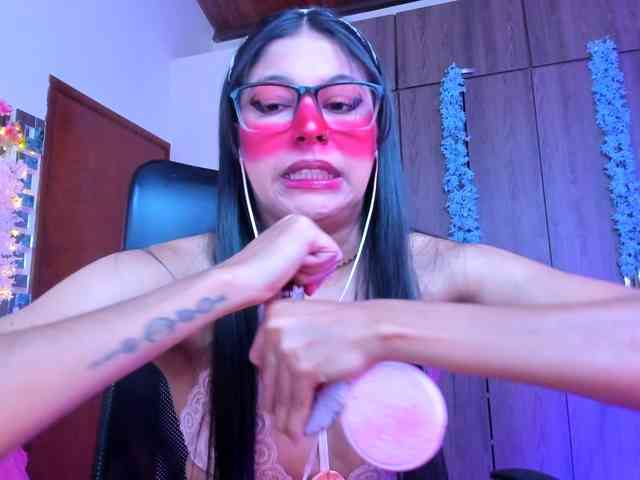 ALYSSON18 webcam